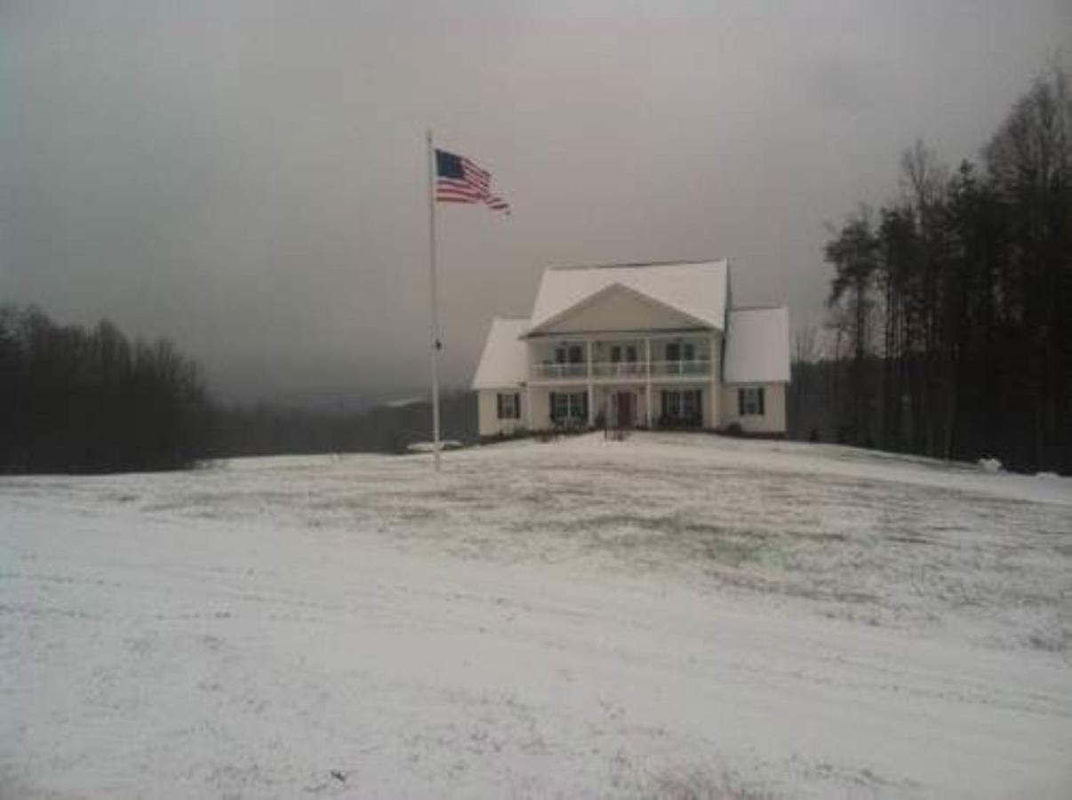 A Mighty Oak B&B Pilot Mountain Exterior foto